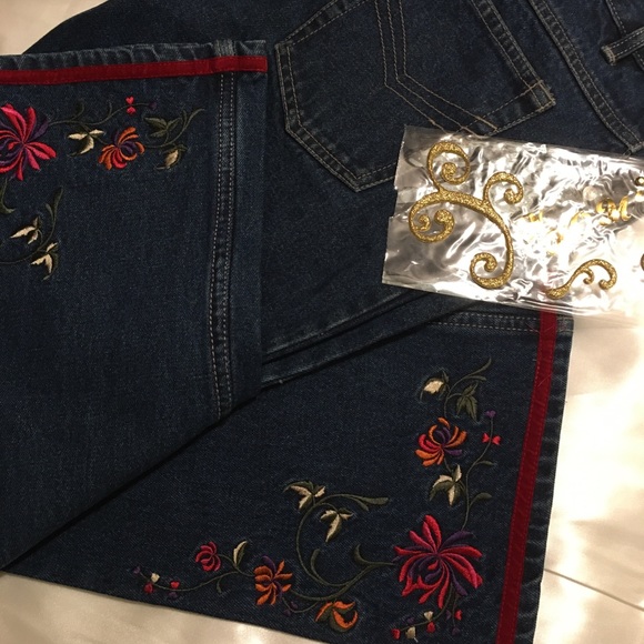 Jean - Picture 3 of 3